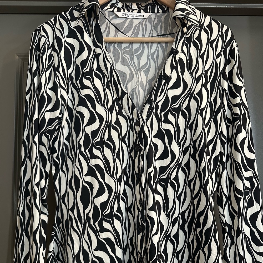 Zara black and white button down